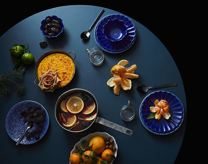オイスターデザインの青い食器