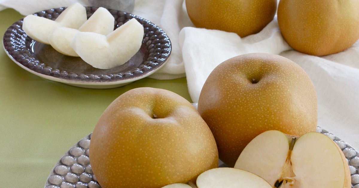 ブランド梨・浜なしとスウェーデンの食器で秋のテーブル