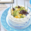 水色×白色で夏を感じる食器とケーキ