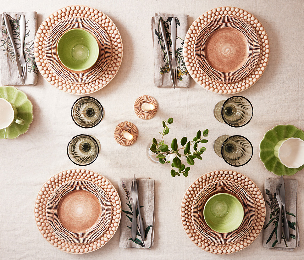 ニュアンスカラー(シナモン)でテーブルコーディネート