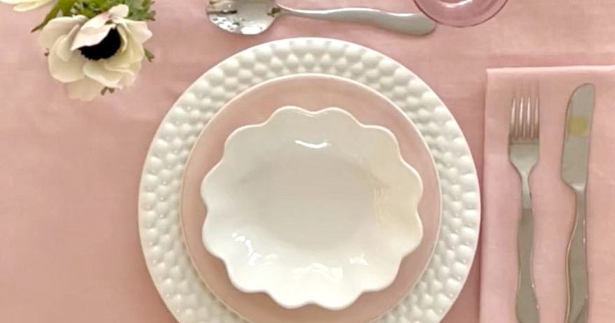 春のおもてなし。ピンク×白の食器で楽しむ大人可愛いランチ