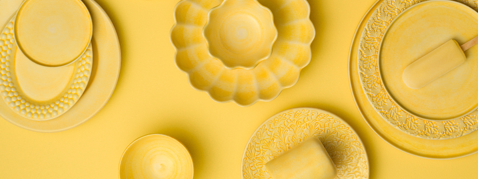 見ているだけで楽しい気持ちにさせてくれる黄色い食器